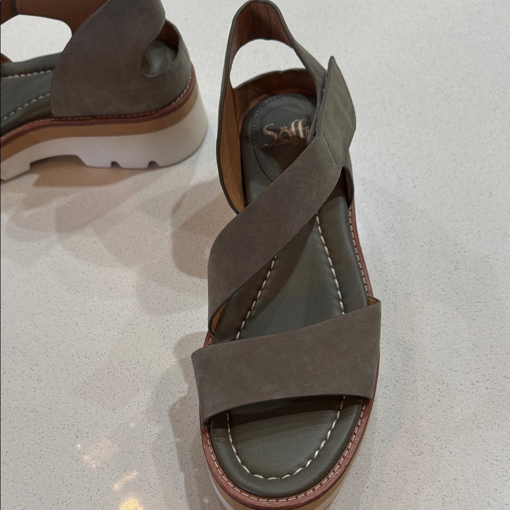 Sofft Women's Strappy Sandals Size 9 1/2 - Picture 3 of 14